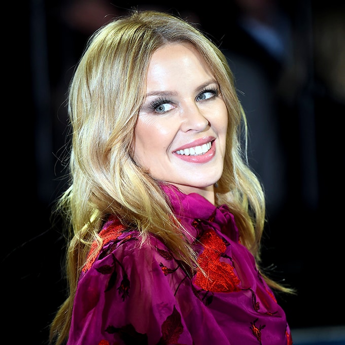 La razón por la que Kylie Minogue tiene la piel tan bonita a los 51