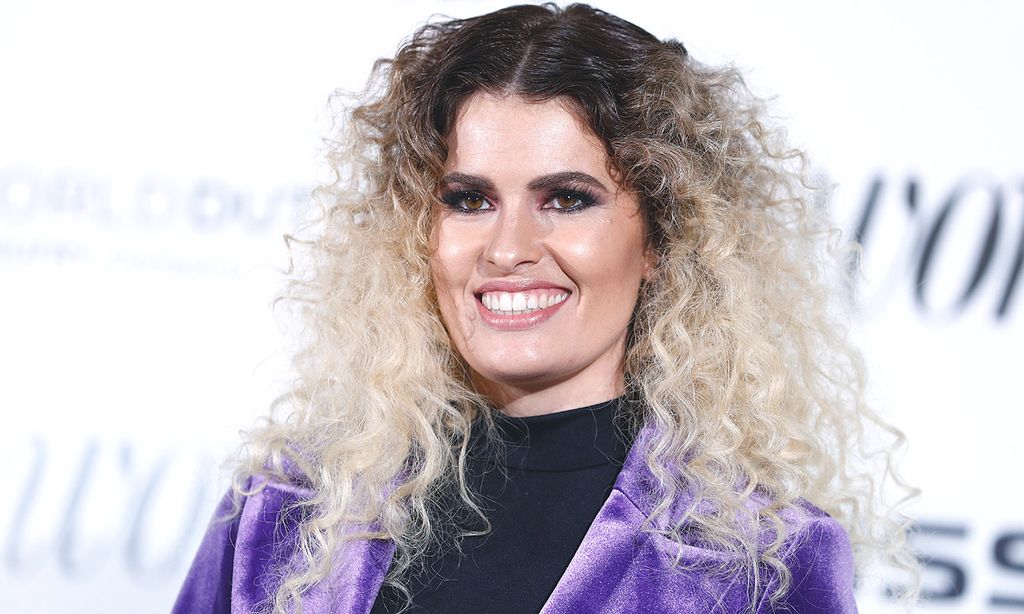 ¡Éxito total! Adriana Abenia nos cuenta los secretos de su melena rizada