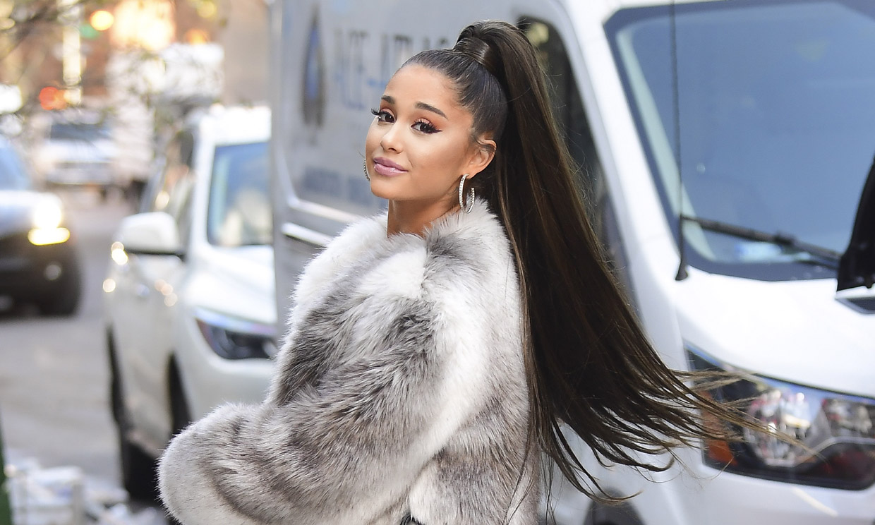 Su pelo no es como creías: así es la melena natural de Ariana Grande