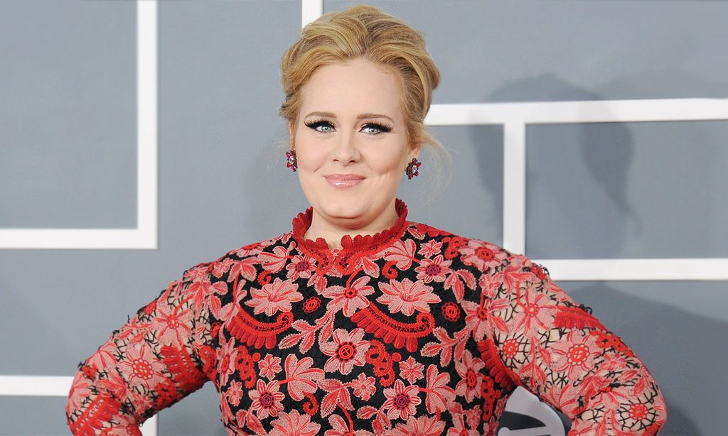 ¿De verdad es Adele? Su última foto causa furor en internet