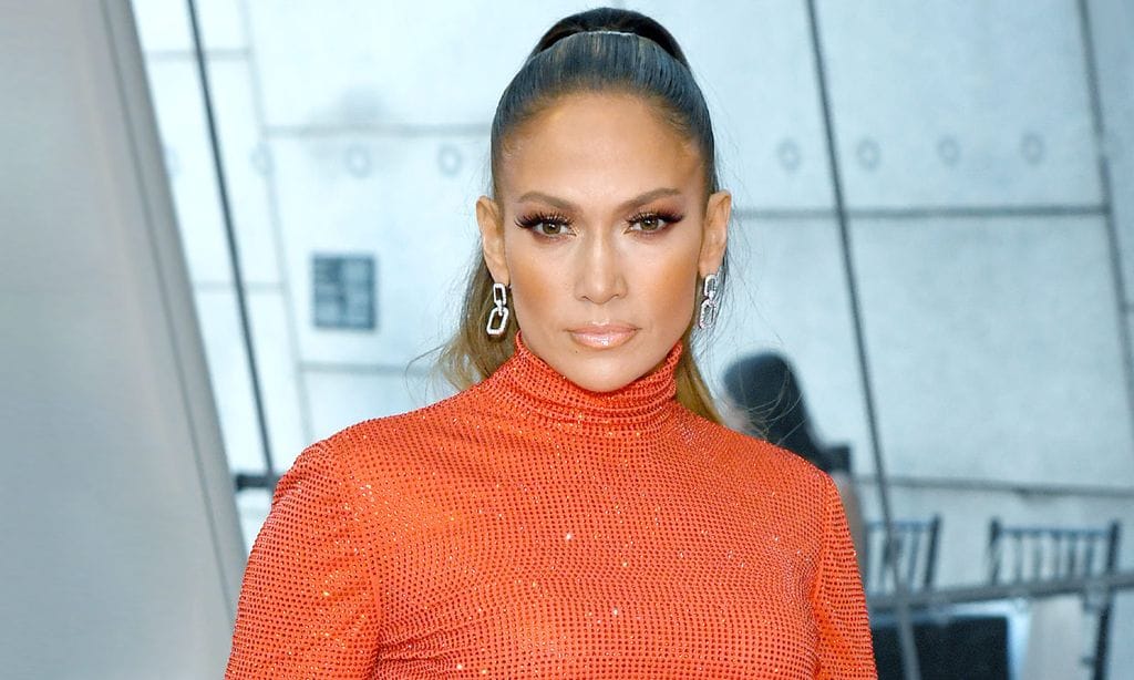 Jennifer Lopez revienta las redes con su posado en bikini más espectacular