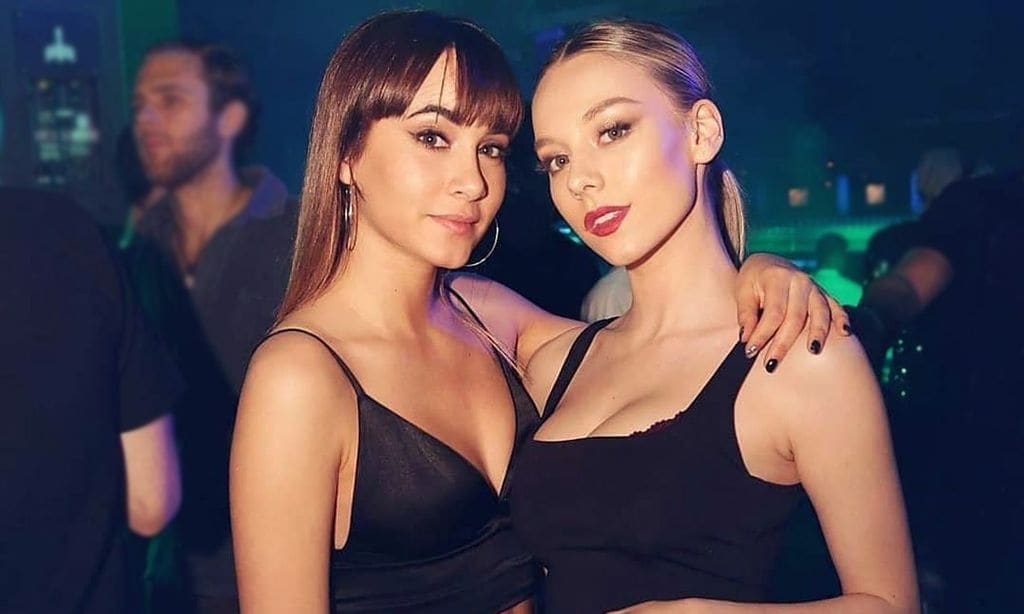 Aitana Ocaña y Ester Expósito