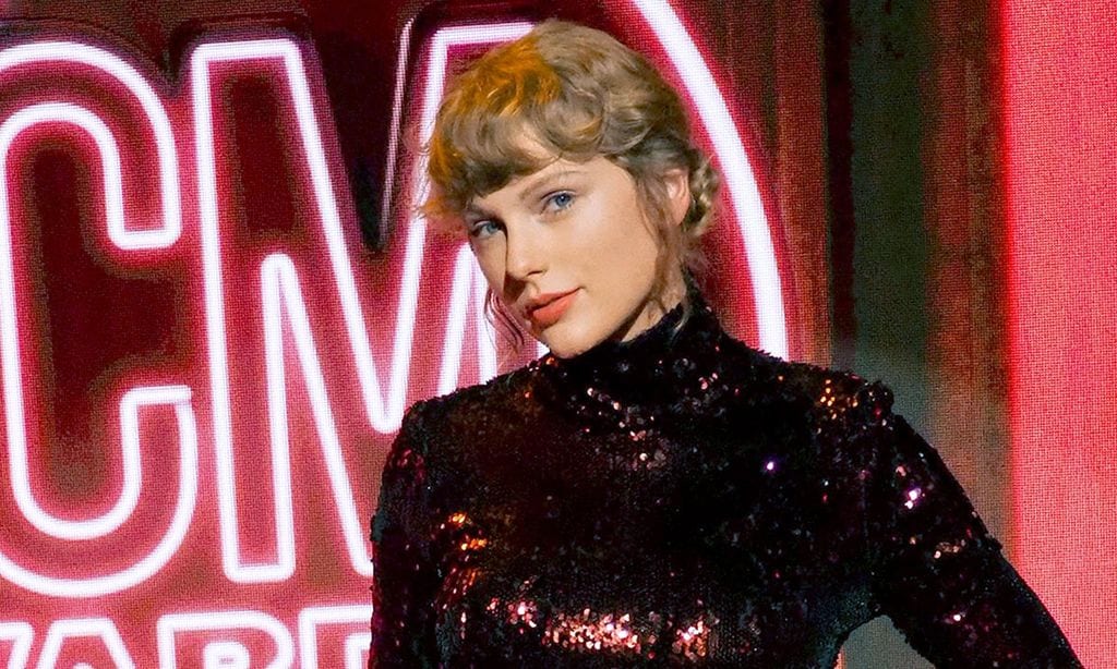 El regreso triunfal de Taylor Swfit con un nuevo look... ¡hecho por ella misma!