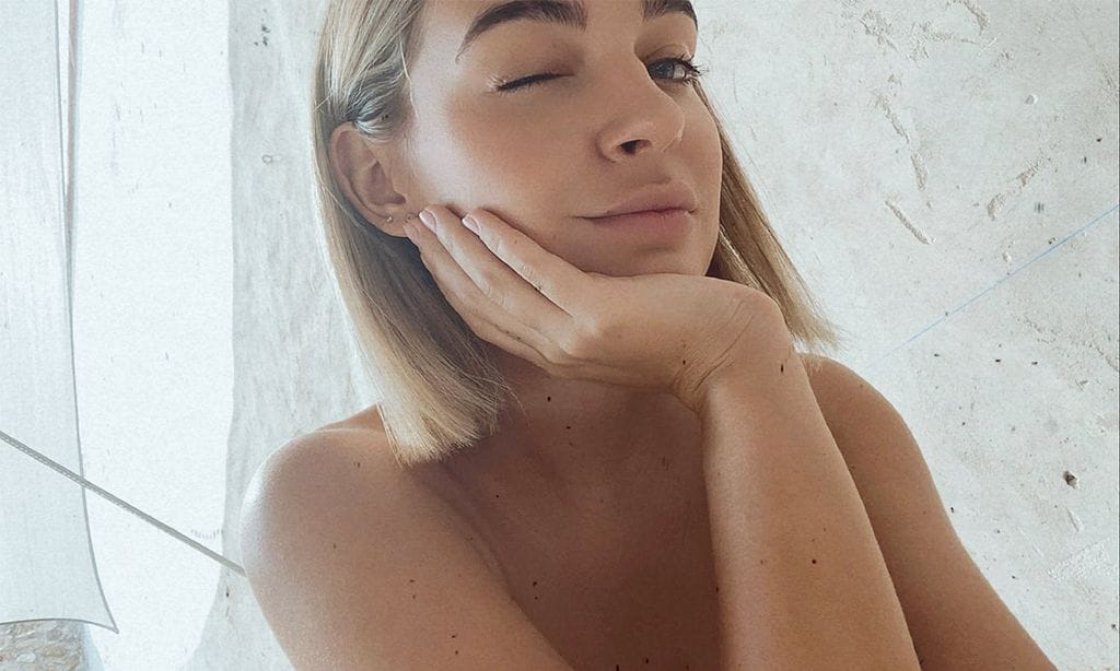 El cambio de look de Laura Escanes... ¡después de cinco horas en la peluquería!