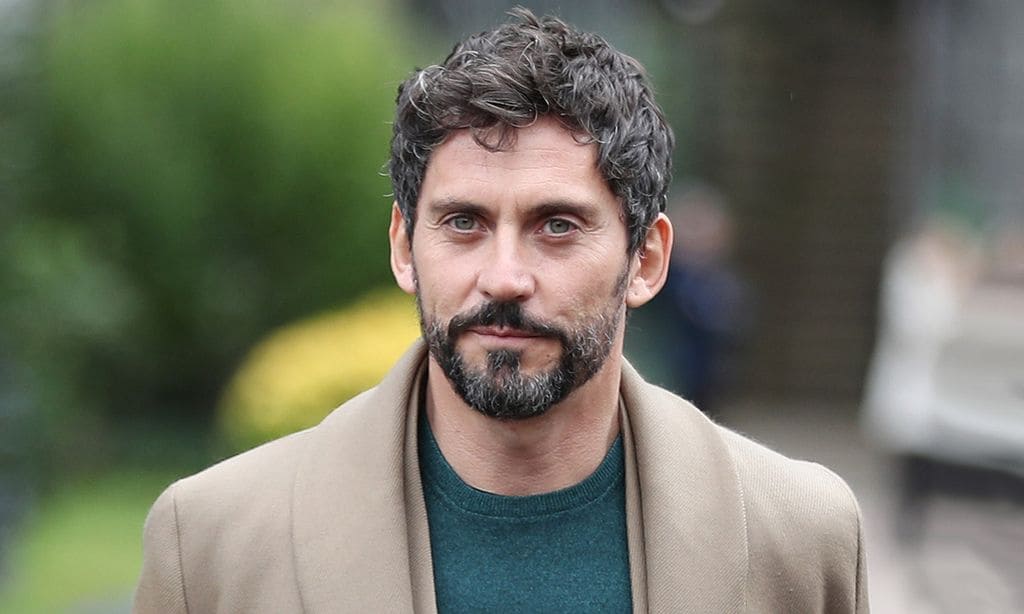 Paco León celebra su 46º cumpleaños con un cambio de look radical
