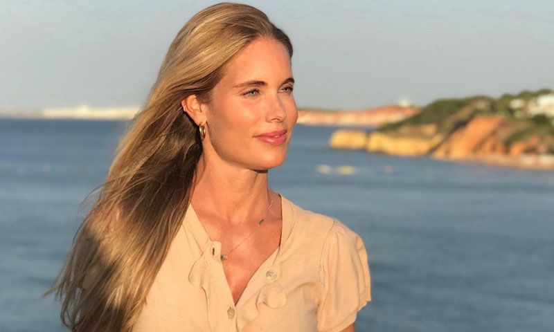 El 'selfie' que revela cuál de sus 3 hijas se parece más a Helene Svedin