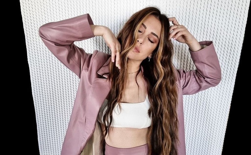 La estilista que adoran las actrices españolas y hace magia con los cabellos finos