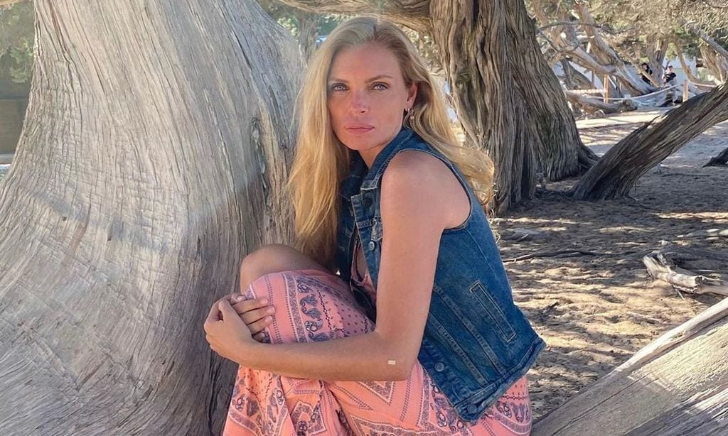 'No has envejecido un solo día': Esther Cañadas estrena verano en bikini