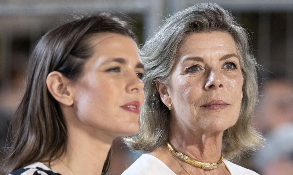 Carolina de Mónaco y la elegancia natural de no ocultar las canas
