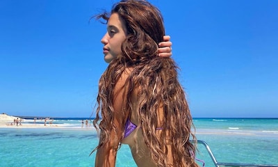 María Pedraza presenta su nuevo look 'salvaje' en la playa y está así de guapa