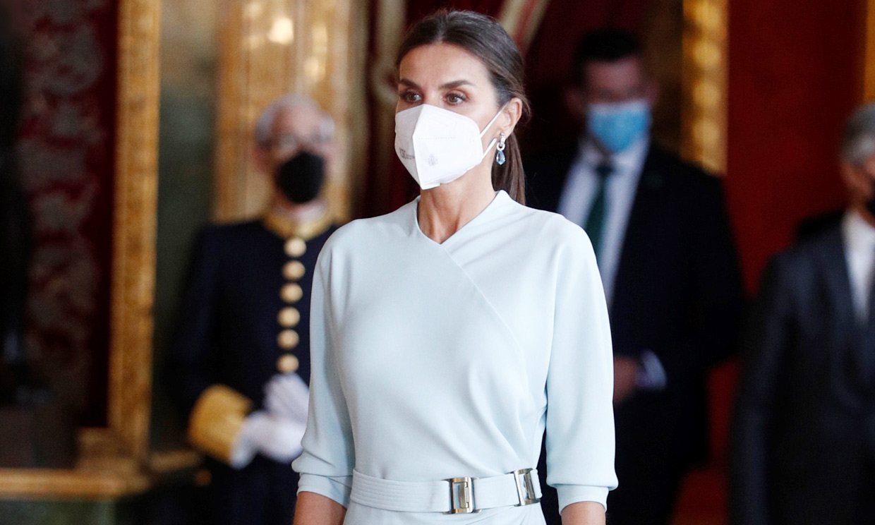 La reina Letizia 'copia' la coleta favorita de Eva González