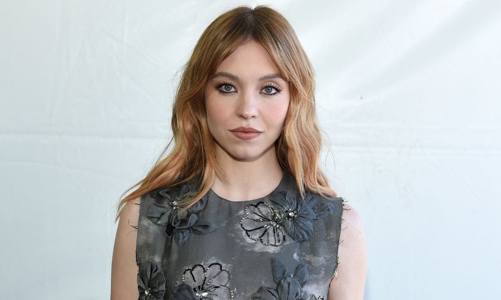 Sydney Sweeney cambia de look por el rubio que dulcifica las facciones