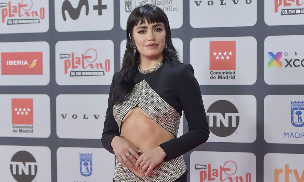 Lali Espósito abandona su melena rubia para presentar los Premios Platino