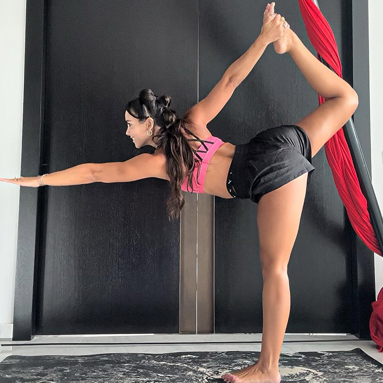 El impresionante progreso de Cristina Pedroche en sus cinco años practicando yoga