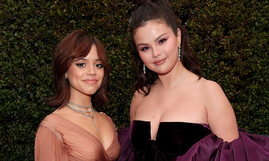 Jenna Ortega, Selena Gomez o Anya Taylor-Joy revelan los códigos actuales de la invitada perfecta