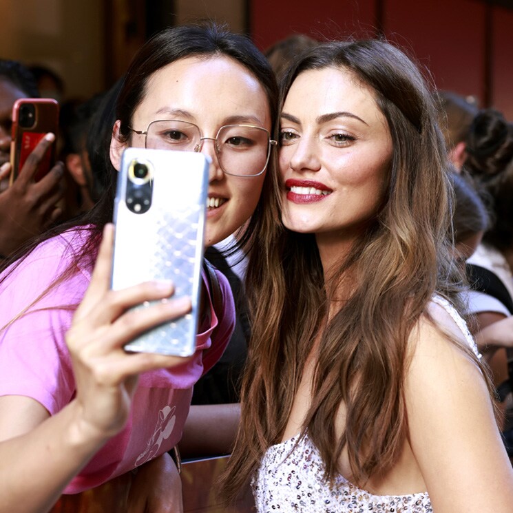 Diez trucos de belleza inspirados en Phoebe Tonkin, la sirena australiana que arrasa en 'Babylon'