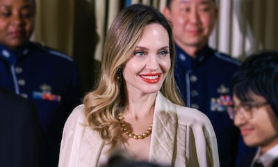 El nuevo look de Angelina Jolie que nos ha teletransportado 35 años atrás