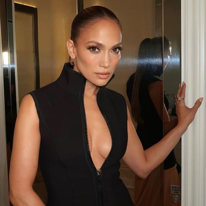 Copia la rutina de belleza rejuvenecedora que sigue Jennifer Lopez a sus 54 años