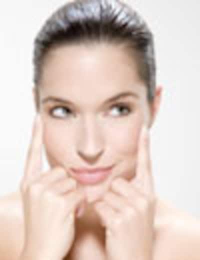 El truco del día: un masaje facial para sacar partido a tus cremas