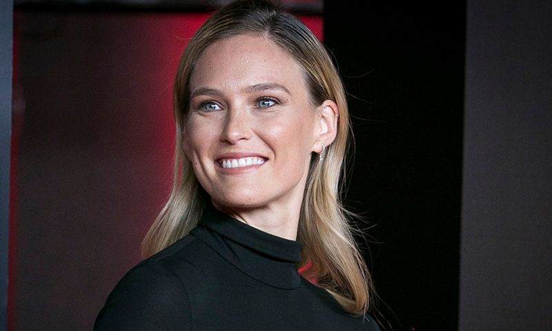 El entrenamiento en el aire con el que Bar Refaeli se recupera en tiempo récord de sus embarazos
