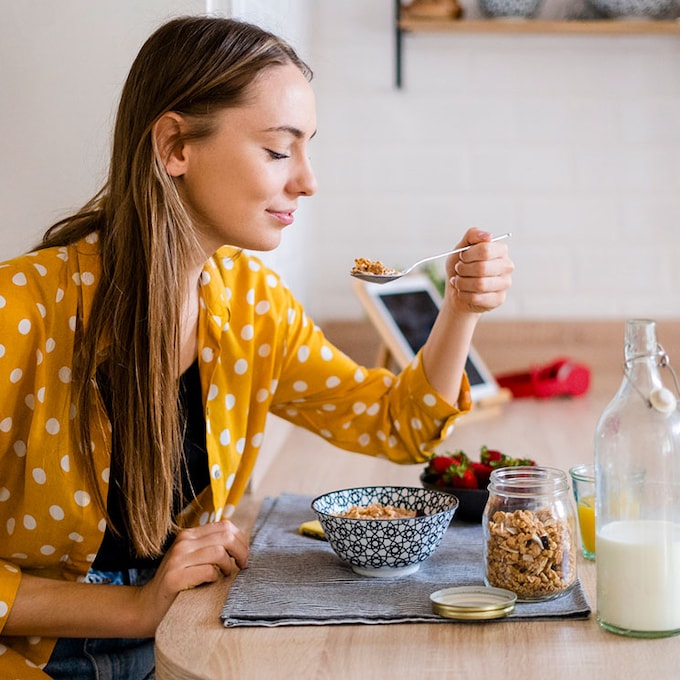 La importancia de desayunar bien (y sin nada de dulces) según los expertos
