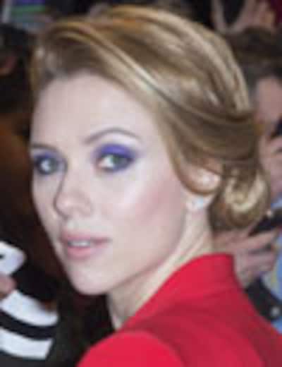 Scarlett Johansson: ¿labios intensos o mirada en malva?