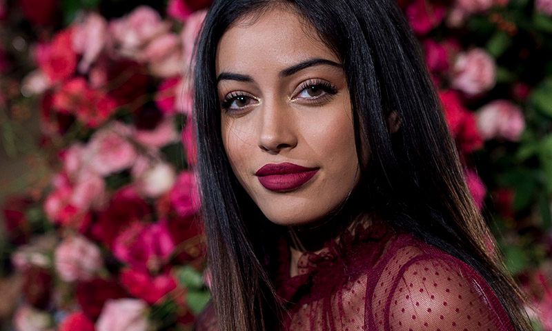 La hidratante de Cindy Kimberly y otros 5 favoritos en el neceser de las 'influencers'