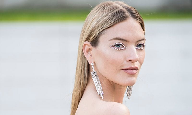 Maquillaje de ojos 3D brillante, ¿el nuevo 'smokey eye'?