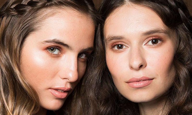 Tendencias de maquillaje 2019: llegan los iluminadores de gelatina