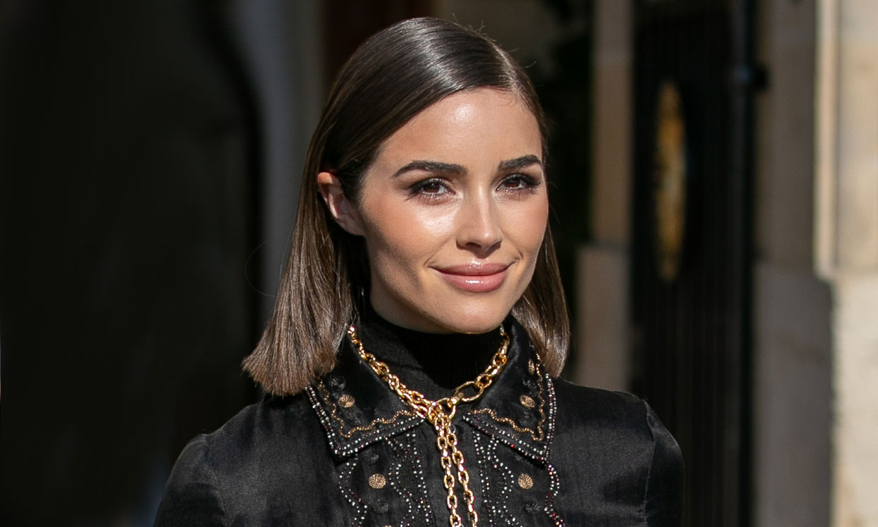 Olivia Culpo pelo liso