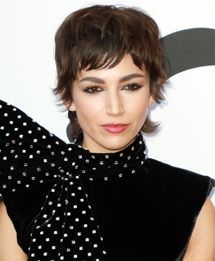 Chicas Con El Cabello Corto