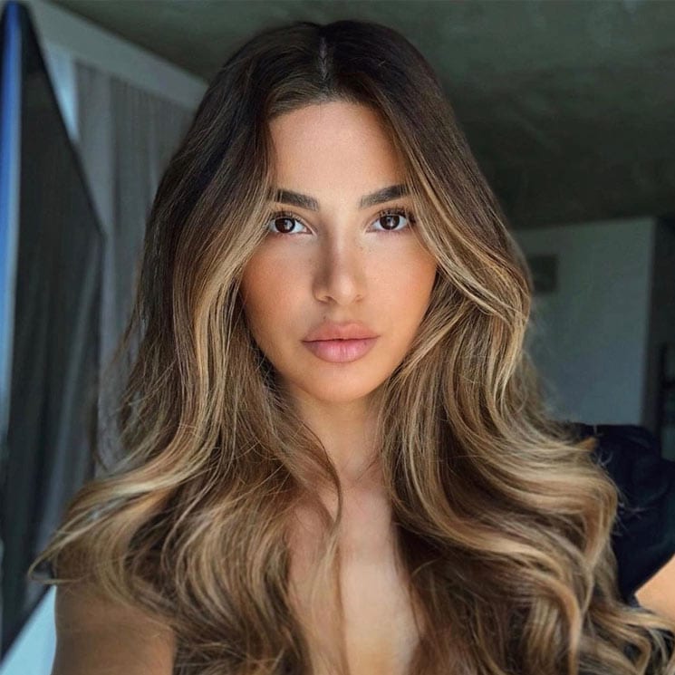 Seas rubia, castaña o morena, existen unas mechas de tendencia para ti