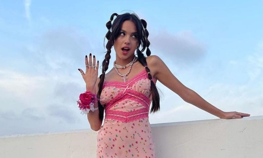 Olivia Rodrigo nos da 5 ideas de peinados fáciles y rápidos