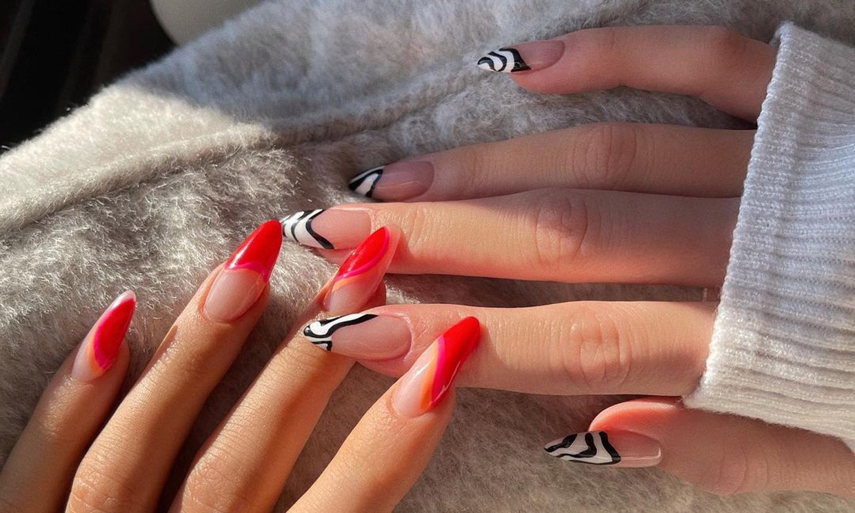 La manicura francesa que arrasa en Halloween se adapta a uñas cortas y largas