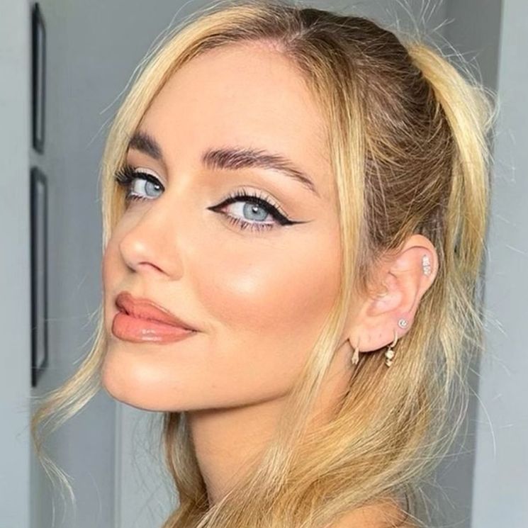 Aprende a hacerte el 'cat eye' perfecto con el truco fácil más viral