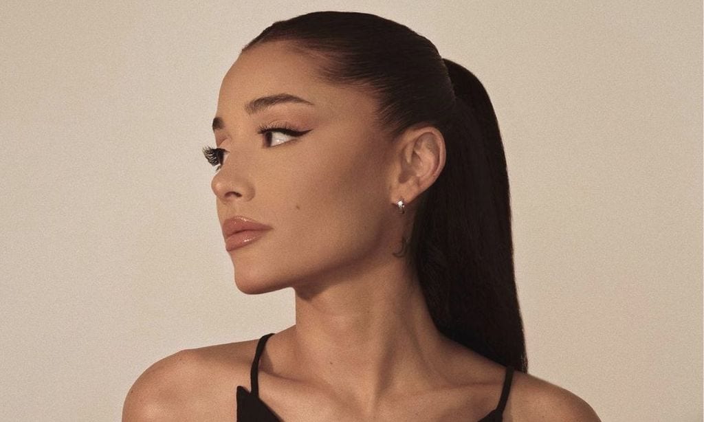 El truco viral con el que lograr la coleta más imitada de Ariana Grande