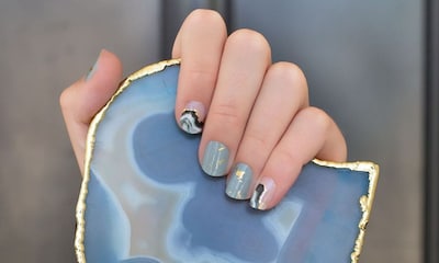 Si buscas una manicura diferente y atrevida, prueba las 'geode nails' que imitan piedras preciosas
