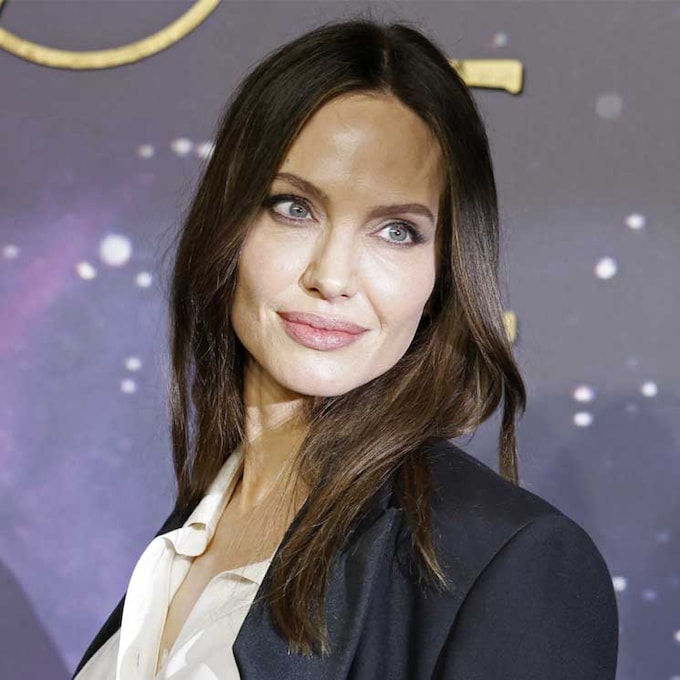La vuelta al rubio de Angelina Jolie y otros cambios de look radicales de las 'celebrities'