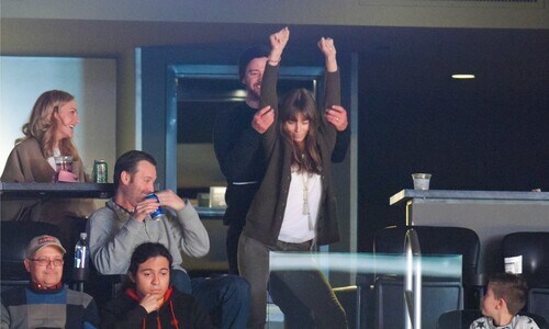 Jessica Biel 'can't stop' the dancing with Justin Timberlake during basketball game