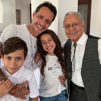Marc Anthony new photo with twins