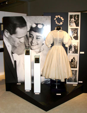 Liv Tyler, homenaje a Audrey Hepburn en su primera aparición pública tras su boda