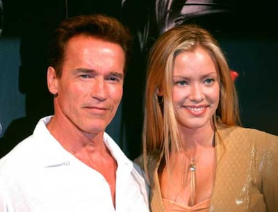 Arnold Schwarzenegger con su mujer, Maria Shriver, en el estreno de Terminator 3