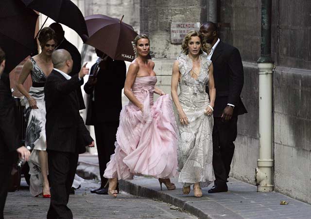 Exclusivo desfile de invitados en la boda de Eva Longoria en París