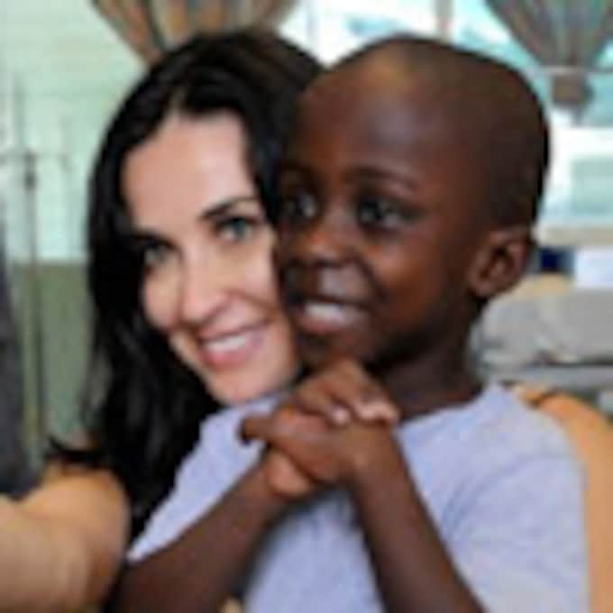 Demi Moore y Susan Sarandon devuelven la sonrisa a los niños haitianos