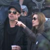 Angelina Jolie 'guía' a Brad Pitt por el set de rodaje donde debutará como directora