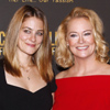 Cybill Shepherd, espléndida a los 60 años, posa con su hija Clementine, que ha heredado su belleza