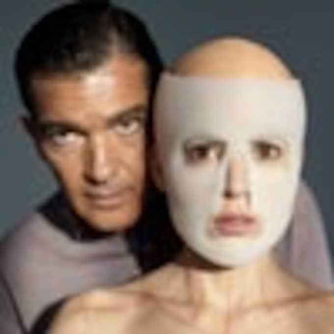 Las primeras imágenes de Antonio Banderas en la película de Pedro Almodóvar, 'La piel que habito'