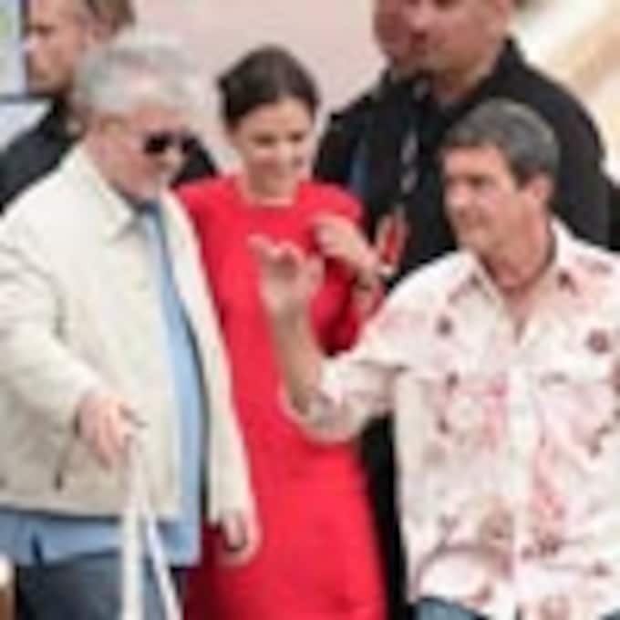 Pedro Almodóvar, Antonio Banderas y Elena Anaya dispuestos a conquistar Cannes con 'La piel que habito'
