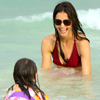 Katie Holmes y Suri, dos sirenas en las playas de Miami