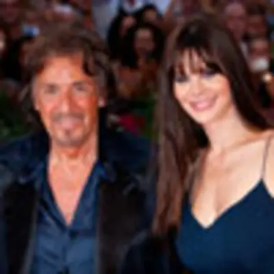 Al Pacino, Sean Penn y Alec Baldwin las prefieren… jóvenes